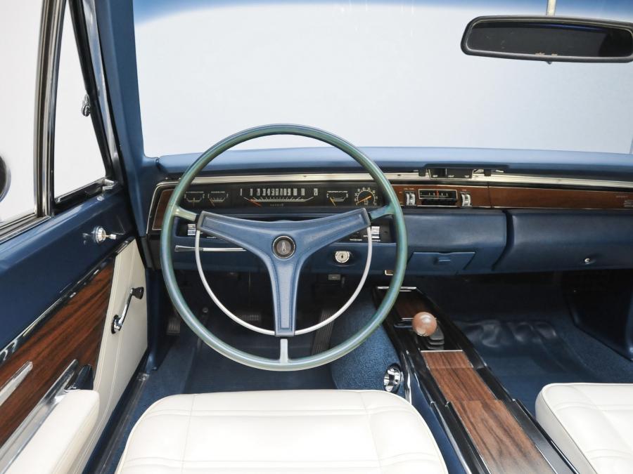  Plymouth Sport Satellite Convertible 1969 года  (фото 11 из 13)